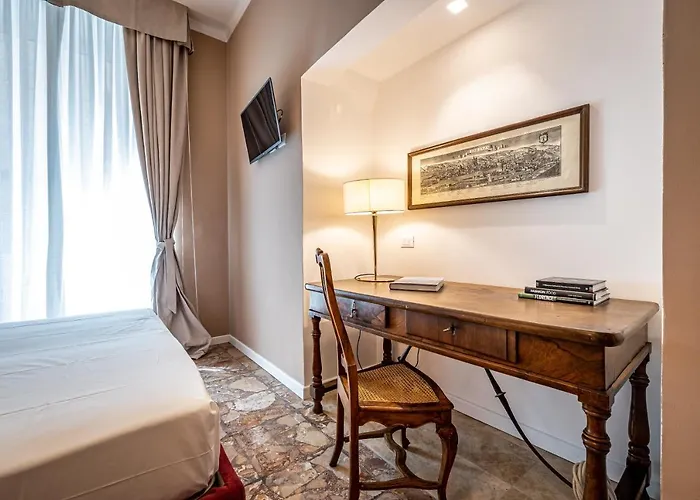 Cerretani Palace Nocleg ze śniadaniem 4*